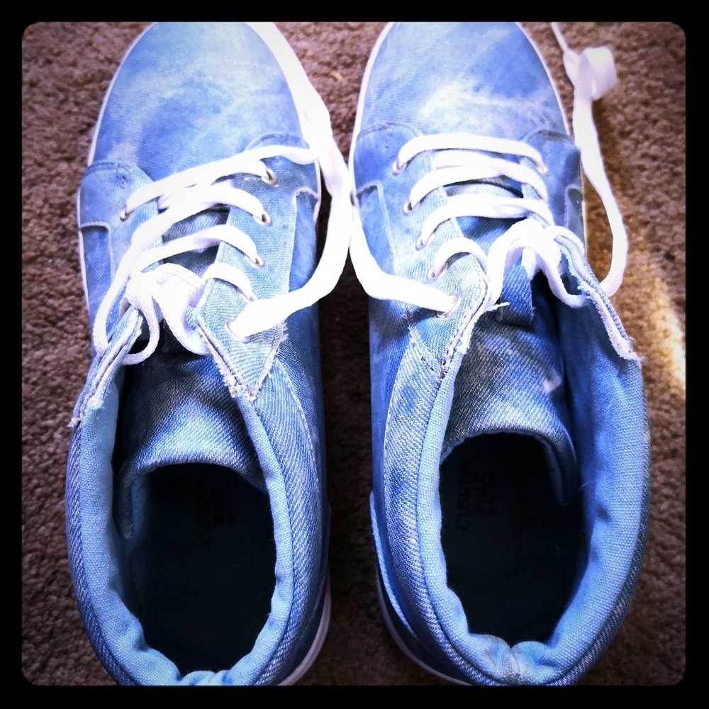 (Avon) Shoes